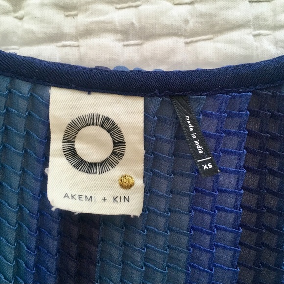 HOST PICK • Anthro blue textured mermaid top - Picture 6 of 6